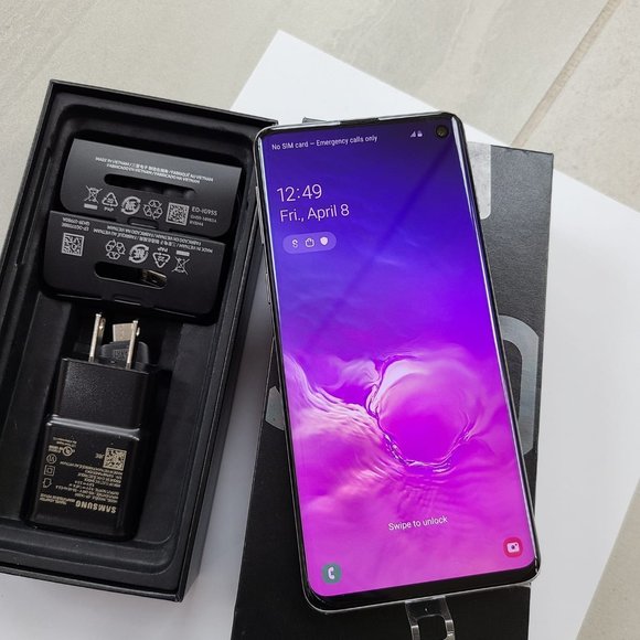 Samsung Galaxy S10 - Mint Condition (Unlocked) (CA) - Picture 2 of 3